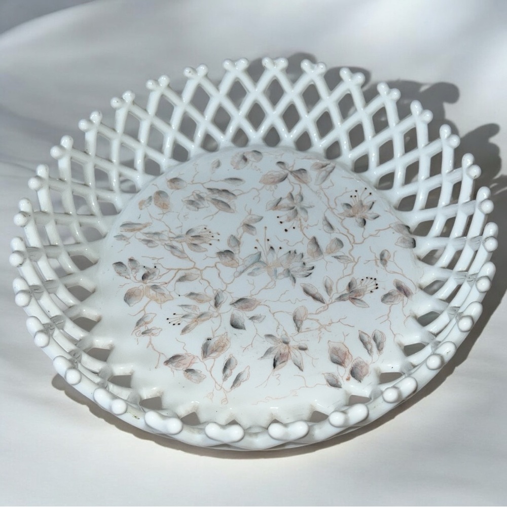Vintage Westmoreland Floral Milk Glass Lattice Fruit Bowl